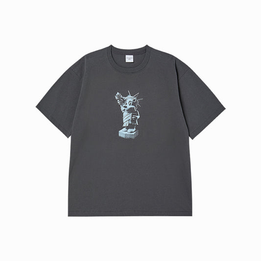 AC BEAR STATUE OF LIBERTY SHORT SLEEVE T-SHIRT CHARCOAL