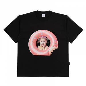 BABY FACE DONUTS TUBE GIRL SHORT SLEEVE T-SHIRT BLACK