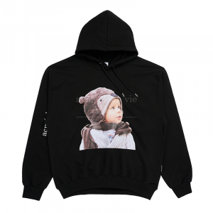 BABY FACE BEAR MUFFLER BOY HOODIE BLACK