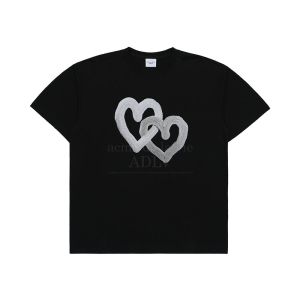 FUZZY HEART ARTWORK SHORT SLEEVE T-SHIRT BLACK